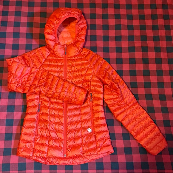 Mountain Hardware Phantom Hoody in Fiery Red - Picture 3 of 8